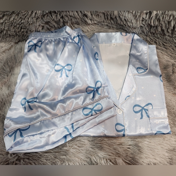 SHEIN Blue Satin Pajama Set with Bow Print - Picture 1 of 3